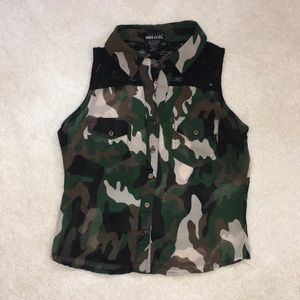Wet Seal Camo Lace Back Button Up